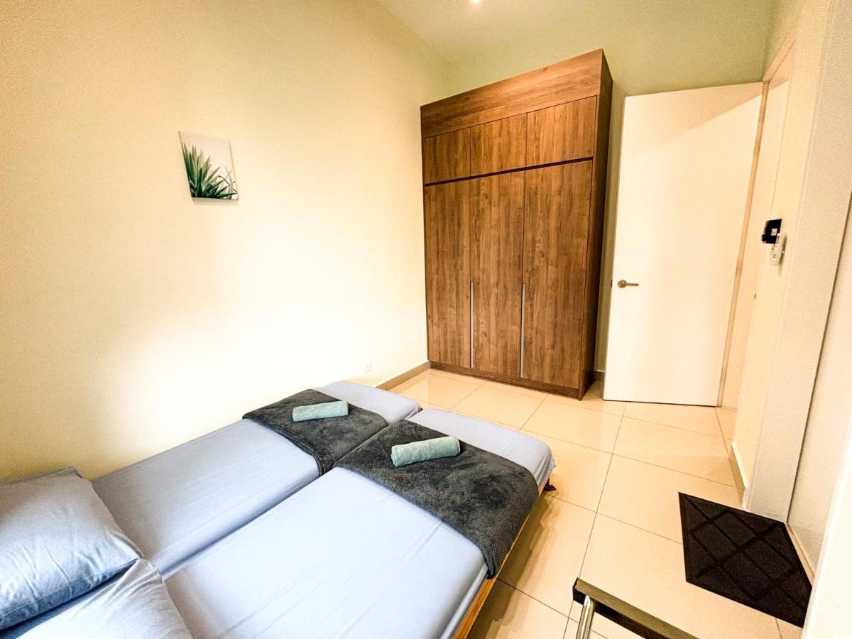 Apartment Ha-ah⁴ Home@nearby Ioi Resort,3br W Balcony Serdang (Selangor)